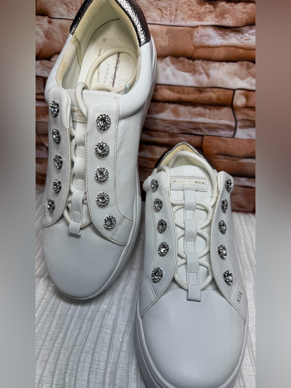 KURT GEIGER LONDON LIVIAH CRYSTAL EMBELLISHED
